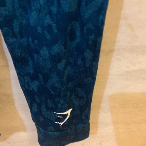 Gymshark Teal Adapt Animal Leggings with Stretchy Fit - Picture 4 of 5